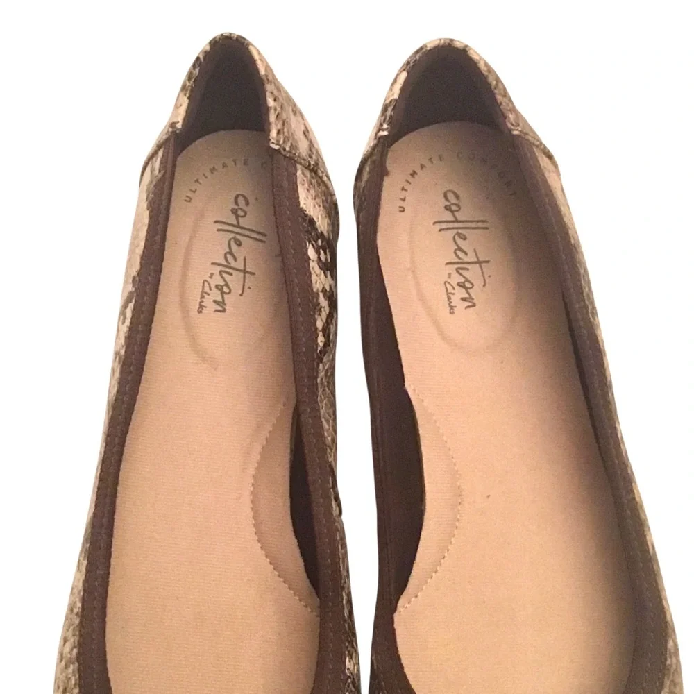 Clarks Gracelin Zone Ballet Flats Snakeskin with Brown Medallion Accent  Size: 9